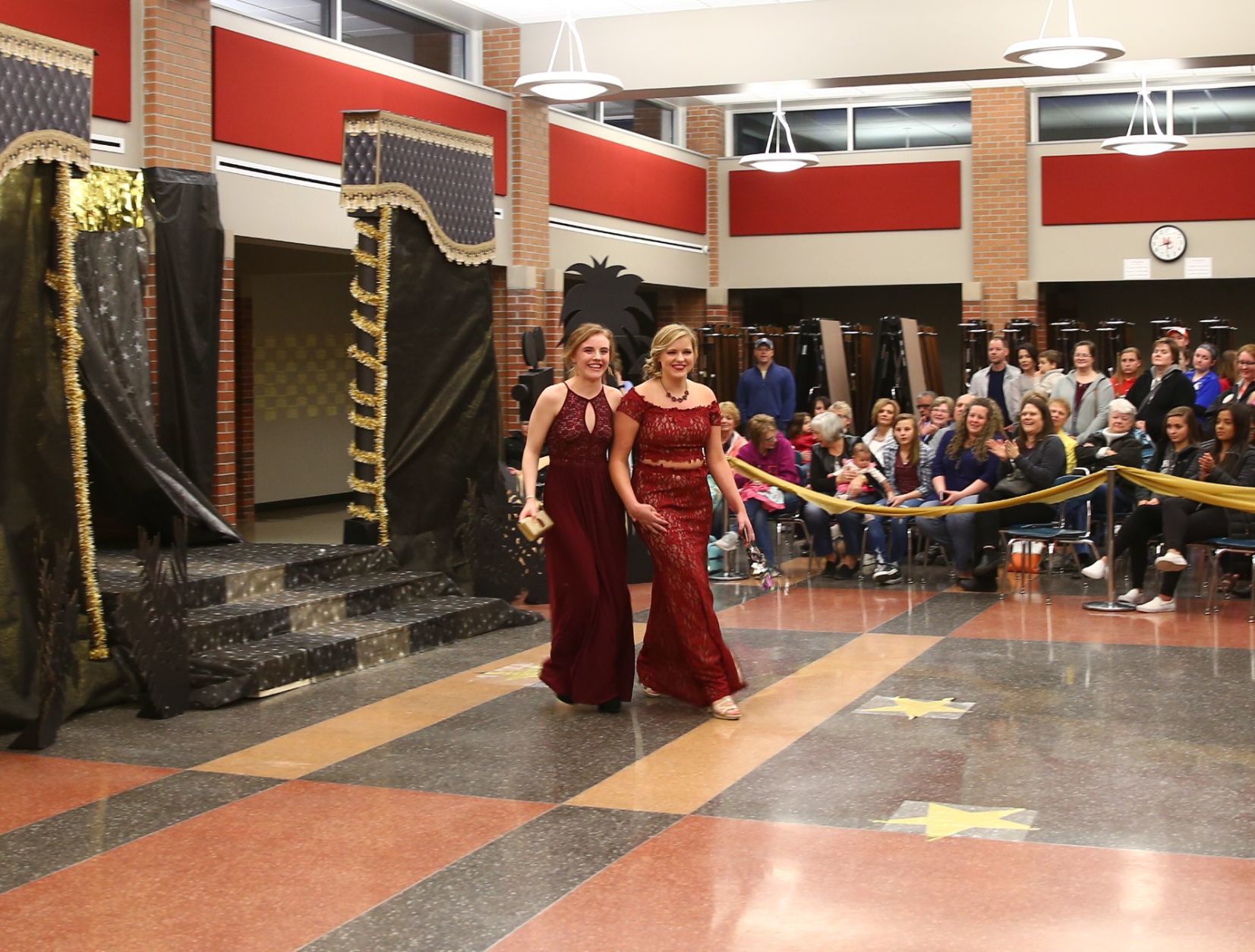 MC Prom 2018 (47).JPG